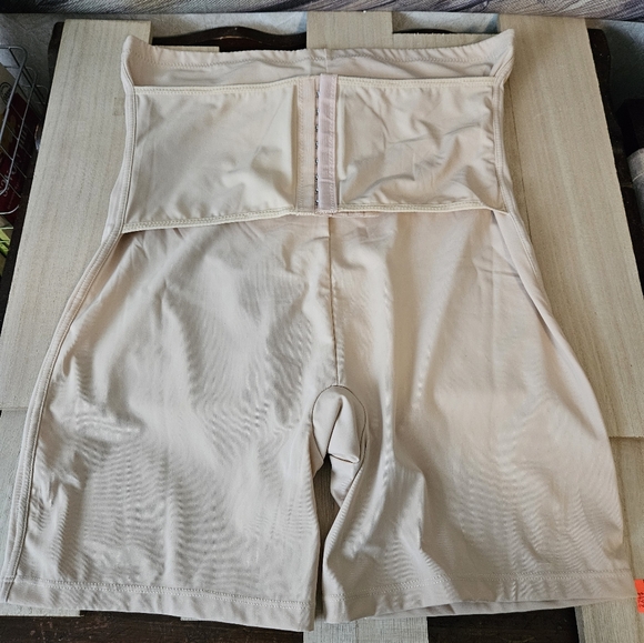 Shape wear pantys - Picture 7 of 8